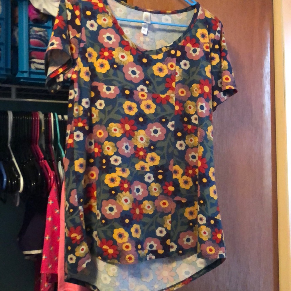 Lula roe shirt